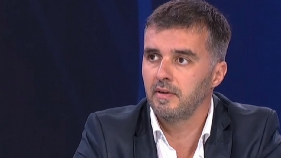 SAVO MANOJLOVIĆ SPREMA TEROR I MAJDAN U SRBIJI! Hoće da narod ostavi bez plata, penzija i struje! (VIDEO)