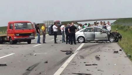 PEVAČ UMALO POGINUO U SAOBRAĆAJKI Isplivala fotografija potpuno uništenog automobila