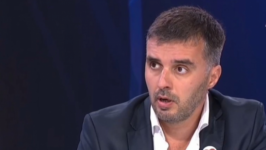 VAŠE PRAVO DA ZNATE SVE O SAVU MANOJLOVIĆU! RTS priredio sramnu zasedu za Vučića i poslao jasnu poruku: Mi smo servis opozicije