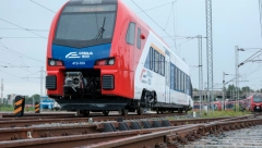 DVE OSOBE POVREĐENE U SUDARU VOZA I AUTOMOBILA Detalji nesreće kod Vladičinog Hana