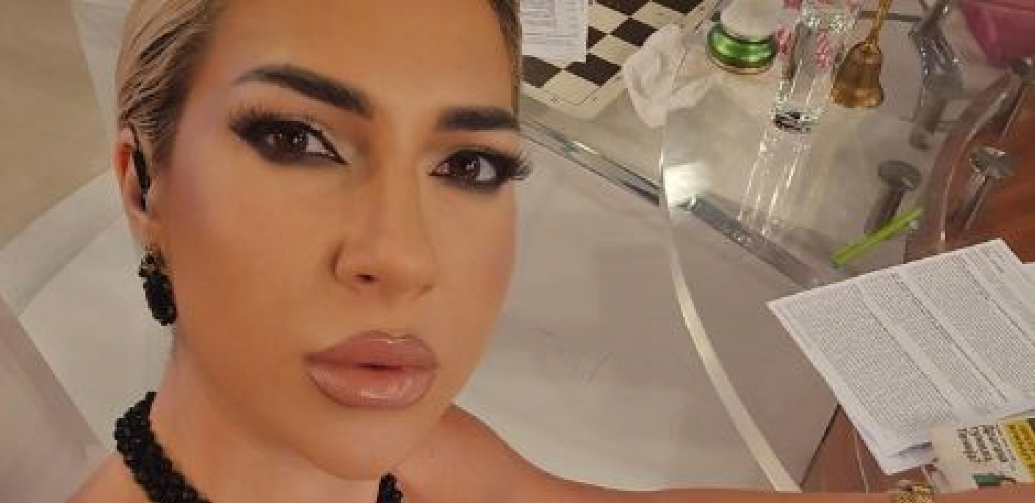 "OVO JE ZA SVADBU, NE ZA TELEVIZIJU" Jovana Jeremić u ultra kratkoj haljini bacila sve u trans, izbacila dekolte, a komentari samo pljušte