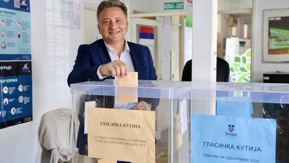 JOVANOVIĆ GLASAO NA ZVEZDARI Član GO SNS obavio svoju građansku dužnost