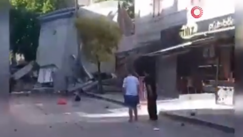 HOROR U TURSKOJ! Iz zgrade koja se srušila izvučeno sedam POVREĐENIH osoba, dvoje ljudi i dalje pod ruševinama! (VIDEO)