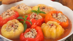 TRIK ISKUSNIH DOMAĆICA Punjene paprike i sarme biće mnogo ukusnije ako im dodate malo ovog sastojka