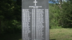 ŽENE SU RUKAMA ZATRPAVALE LEŠEVE MUŽEVA Srpkinja tamo nije rodila 32 godine, muslimani su sve zatrli
