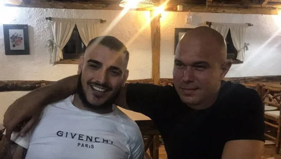 DARKO LAZIĆ I PEĐA VUJIĆ SNIMAJU DUET! Kumovi ukrstili glasove, pogledajte njihove zajedničke fotografije iz mlađih dana!