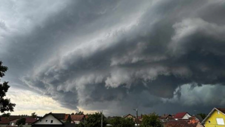 DRAMATIČNO UPOZORENJE METEOROLOGA TODOROVIĆA: Ćelijska oluja stiže oko ponoći,  biće jezivih poplava!