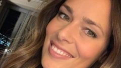 HALJINA ANE IVANOVIĆ JE HIT LETA Slavna teniserka pozirala u elegantnom modelu koji izdužuje figuru, a žuta boja je pun pogodak!