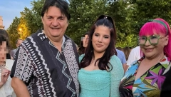 OVO JE UNUKA ZORICE BRUNCLIK I KEMIŠA! Ponosni baka i deka je ispratili na maturu, Sara izgleda kao prava princeza!