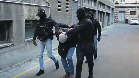 KAD BUDEŠ PUNOLETAN NAĆI ĆU TE I UBITI TVOG OCA I MAJKU Evo šta čeka nasilnika posle ove pretnje