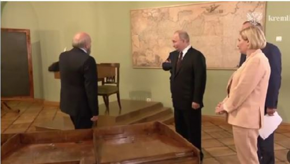 "KIJEV JE NAŠ!" Putinu pokazana karta sa početka 19. veka (VIDEO)