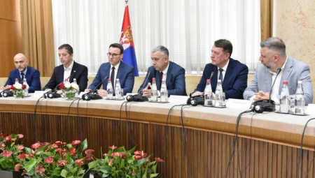 SNAGA SRPSKOG JEDINSTVA NAJGLASNIJI ODGOVOR Ovo su glavni zaključci sastanka Petkovića i Đurića sa Srbima sa KiM