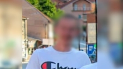 OSUMNJIČENI ZA UBISTVO OCA, BABE I DEDE NA POSMATRANJU Sproveden je u Specijalnu zatvorsku bolnicu Beograd zbog veštačenja