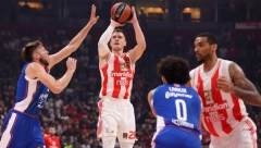 BOMBA SE SPREMA DA ODJEKNE Zvezda naciljala Amerikanca iz Efesa