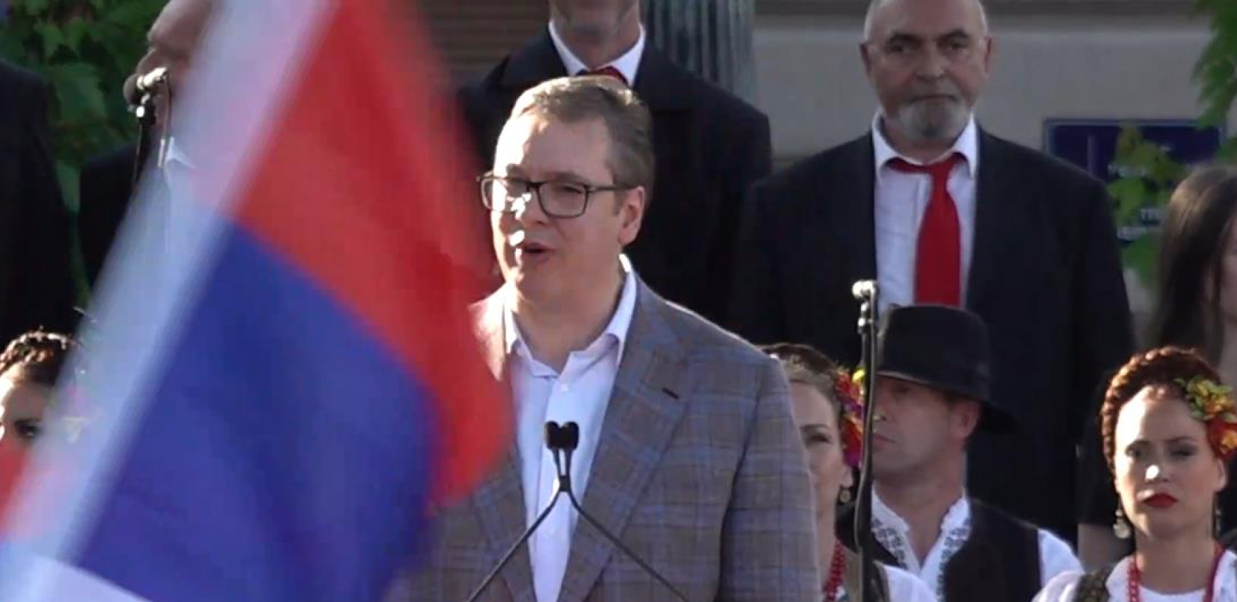POZIVI NA UBISTVO VUČIĆA U 'UTISKU NEDELJE': "U nekom trenutku MORA KUBURA!"