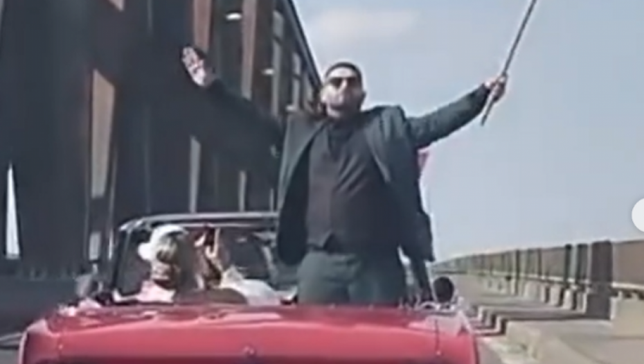 UZELI SE POSLE 15 GODINA VEZE Snimak kolone svatova u Beogradu ZAPALIO MREŽE (VIDEO)