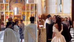 PRVE FOTKE INTIMNOG VENČANJA DRAGANE KOSJERINE! Voditeljka izgleda kao boginja, blagoslovio ih Patrijarh Porfirije