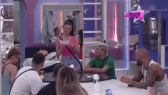 IZBAČENA UČESNICA SE BRUTALNO OSVETILA TAKMIČARIMA! Imenovala njega za vođu, sledi paklena nedelja i neviđeni haos!
