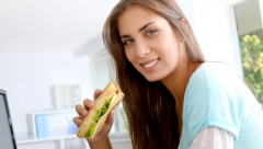 NUTRICIONISTA PREPORUČUJE Ove namirnice su najbolje za pravljenje sendviča, ne goje, a bićete siti