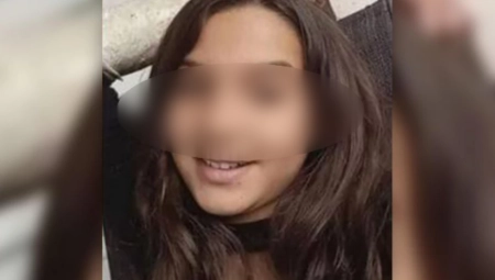 NIJE HTELA DA IMA ODNOSE SA STRICEM, ON JOJ ZARIO NOŽ U SRCE! Potresne scene sa sahrane male Vasilike, nose beli kovčeg pored crkve gde je ŽIVELA!