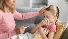 DOMOVI ZDRAVLJA PUNI Brnu virus napada decu, izaziva bolеst šaka, stopala i usta, ovo su simptomi