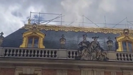 GORI KULTURNO BLAGO FRANCUSKE Izbio požar u Versajskom dvorcu, stotine posetilaca hitno evakuisano (VIDEO)