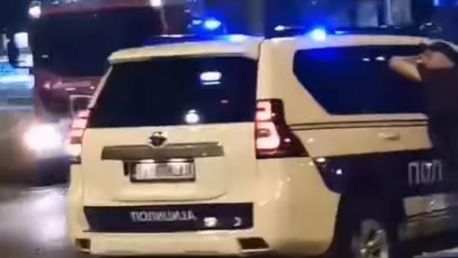 PRETUKLI MU SINA U KAFANI Muškarac došao sa flašom benzina pa podmetnuo požar