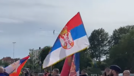 SRBIJA UPUTILA PROTEST OEBS-u! Sramna fotografija krši statusnu neutralnost!