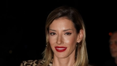 POJAVILA SE FOTKA JOVANE JOKSIMOVIĆ BEZ TRUNKE ŠMINKE! Kosa razbarušena, voditeljka ovako zapravo izgleda, javnost u čudu