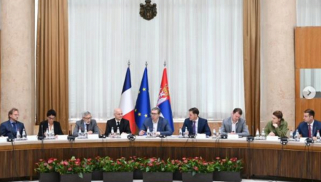 SRBIJA JE OTVORENA ZA INVESTICIJE Vučićeva poruka francuskim privrednicima