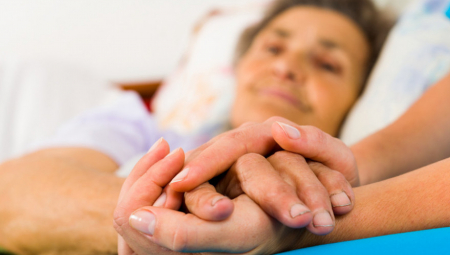 "SAMO 25 POSTO PACIJENATA PREŽIVI VIŠE OD GODINU DANA" Medicinska sestra sa palijativne nege otkrila koja je najopakija bolest od koje se može umreti