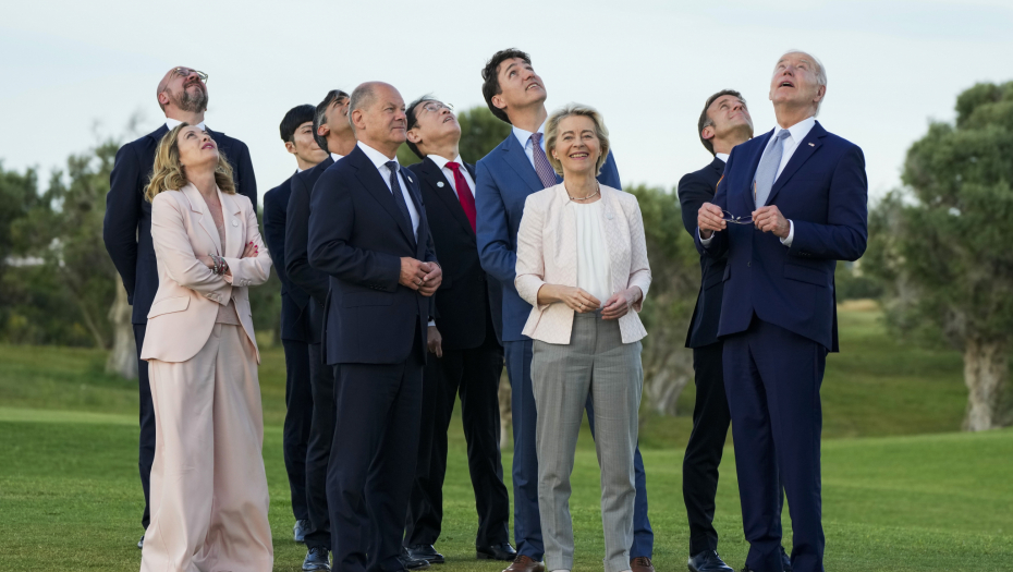 I PAPA STIŽE NA SAMIT G7 Zapad sprema udar na Kinu i Rusiju