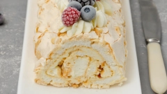 MERINGE DESERT SA MALINAMA Penasti rolat koji se topi u ustima, otopićete se od miline