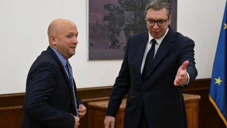 VUČIĆ NAKON SASTANKA SA ZARACINOM "Zaštita nacionalnih interesa države i sprskog naroda biće uvek prioritet"