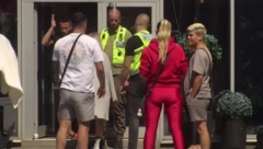 IDI ABORTIRAJ TO DETE Žestoka svađa u Eliti, Aneli Ahmić se zaletela na cimerku, obezbeđenje uletelo munjevitom brzinom