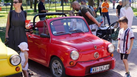 ZA NJIM SE I DANAS SVI OKREĆU! Automobil koji je ušao u istoriju i srce srpskog naroda - "fića" nije sića, bio je auto milenijuma!