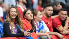 NE ŽELE DA SEDE SKRŠTENIH RUKU Navijači Srbije imaju moćan odgovor na sramne uvrede i provokacije Albanaca, spremili brutalnu kontru UEFA