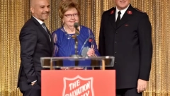 IMA 92 GODINE, A POSTALA JE JEDNA OD NAJBOGATIJIH ŽENA SVETA! Sama došla do miliona