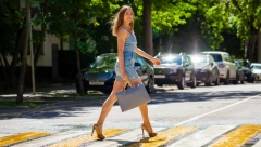 "MUŠKE NE RADIMO, SAMO ŽENE" Srbi se dosetili kako da zarade po vrućini, neobičan oglas nasmejao ljude do suza!