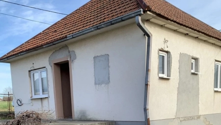 ZORANOV OGLAS OSTAVLJA BEZ REČI: Dve kuće i plac daje za neverovatne pare!