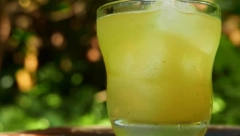 IDEALNO RASHLAĐENJE ZA VRELE, LETNJE DANE Recept za osvežavajući sok od nane