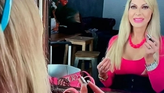 IMALA VIŠE OD 150 PLASTIČNIH OPERACIJA Izdvojila je MILIONE da bi izgledala kao BARBIKA (FOTO)