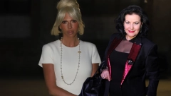 KARLEUŠA HITNO REAGOVALA NAKON IZJAVE NAŠE GLUMICE! Jelena ovo nikome i nikada nije napisala: "Mutant kornjača, Srbija takve treba"