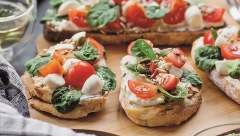 BRUSKETI Sočni italijanski zalogaajčići idealni za brzi doručak ili užinu, kad nemate vremena