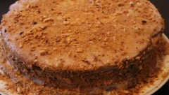POSNA MEDENA TORTA Očaravajuća i nedoljiva poslastica koja miriše na ljubav
