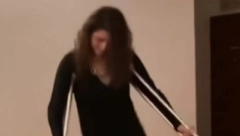 NAŠA GLUMICA NA ŠTAKAMA! Stravična povreda u toku predstave, evo u kakvom je stanju