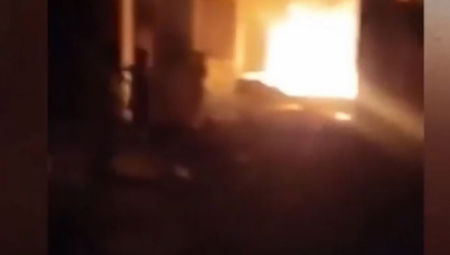 TURISTU SPALILI I LINČOVALI! Pojavio se jezivi snimak linča u Pakistanu (UZNEMIRUJUĆE)