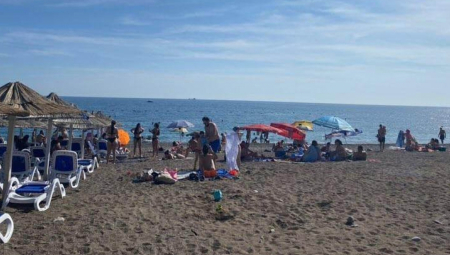 PSIHOLOG ANALIZIRAO SCENU KOJA ĆE VAS PRODRMATI PRED ODMOR: "Gledam ljude na plaži i ne verujem šta vidim"