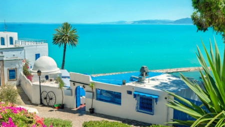 VEĆ OD 414 evra po osobi! Putuje se SAMO 2 SATA! Uživajte u čarima Sredozemnog mora BEZ DOPLATE za korišćenje suncobrana i ležaljki