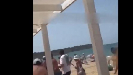 POBIJENA DECA, VIŠE OD 100 RANJENIH! Ukrajina kasetnom bombom pogodila plažu u Sevastopolju! (VIDEO)